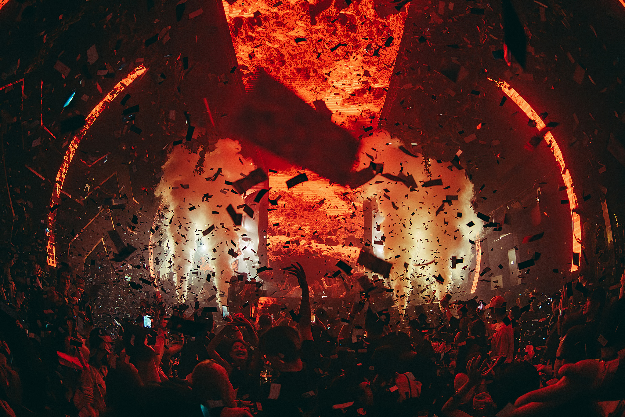 SNEAKOUT Void Club - Hands Up